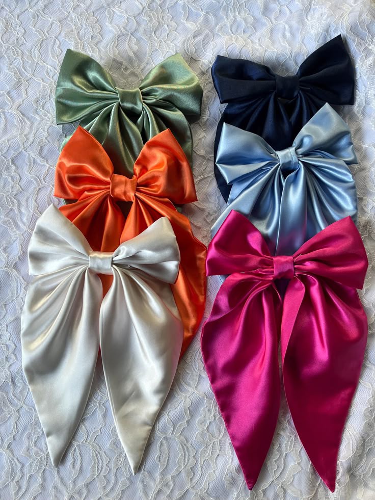 Bow clip thumbnail 3